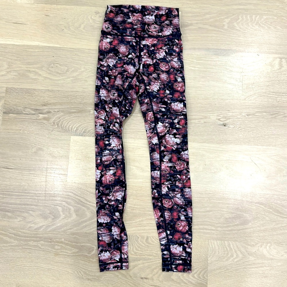 New size 4 Lululemon leggings